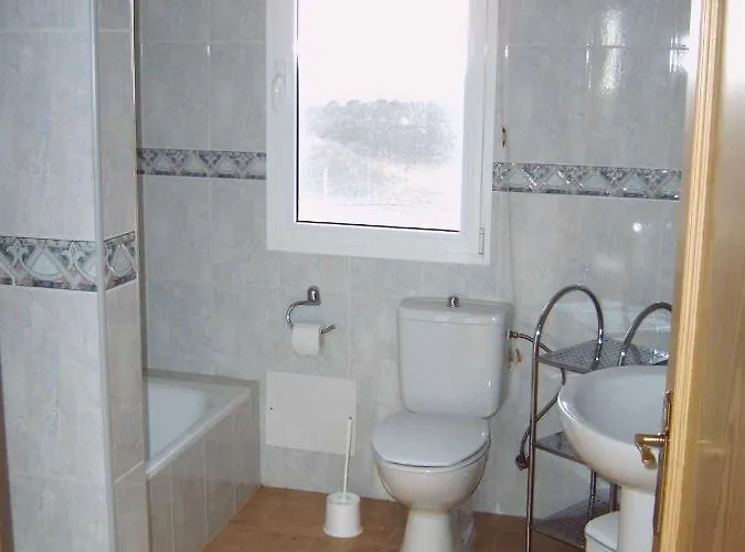 Casa Oscar Nyaraló *