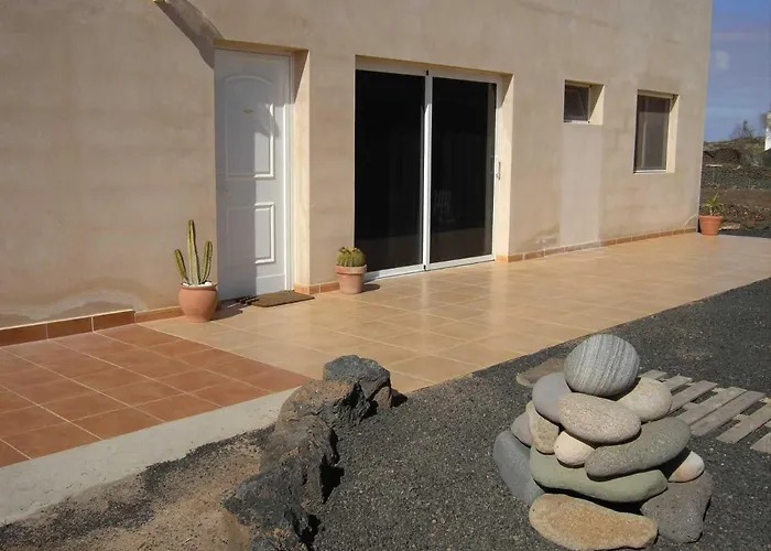 Casa Oscar Nyaraló *